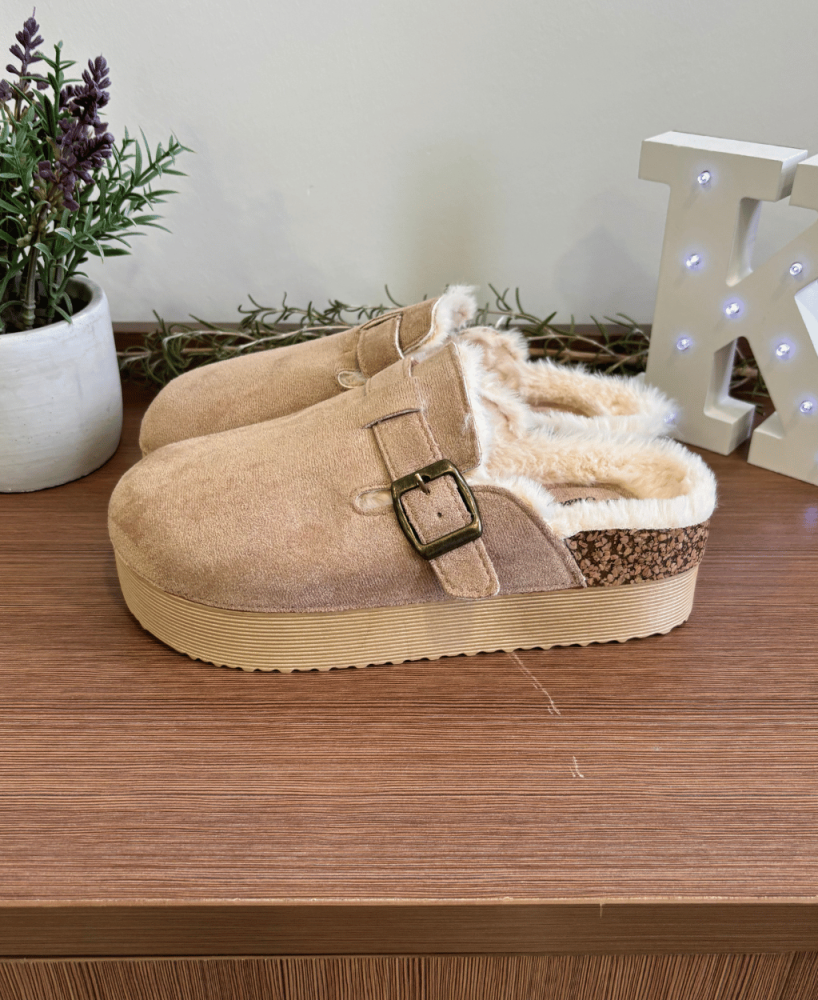 Zueco KALESIS MULE - Con Pelo y Sin Pelo, en 5 Colores Distintos