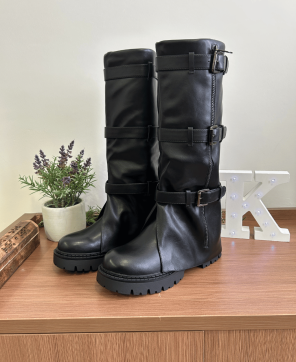 Botas KALESIS ARANXU - En Color Negro, Estilo Urbano, Muy Cómodas para la Ciudad