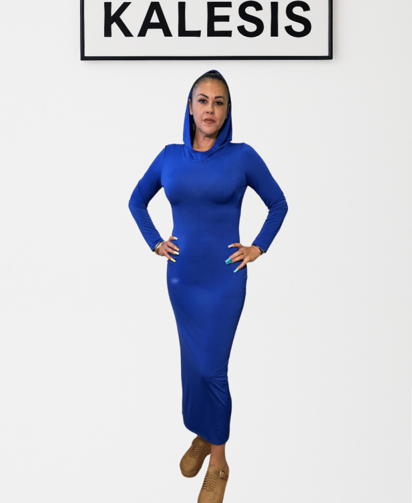 Vestido KALESIS REBELDE-- Con gorro y raja en la parte de atrás maxi dress